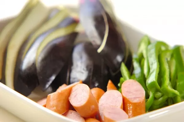 10分で作れる夕食 炒めるだけ!スパイシーな炒め物 by池田 絵美さんの作り方1