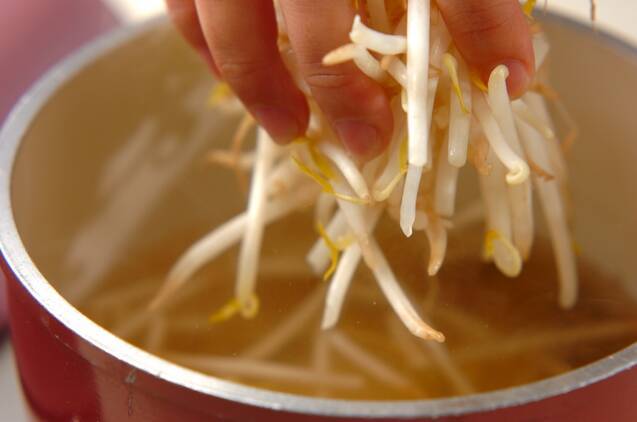 モヤシとザーサイのスープの作り方の手順2