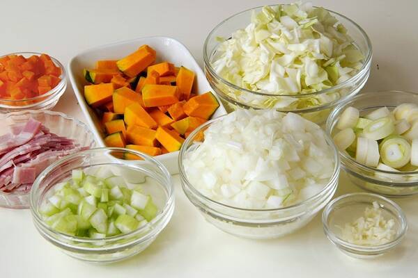 たっぷりミネストローネの作り方の手順1
