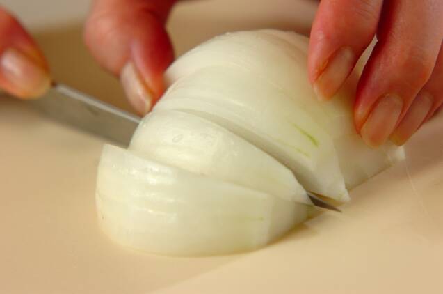 フライドオニオンの作り方の手順1