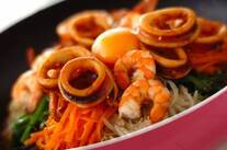 フライパンで海鮮ビビンバ