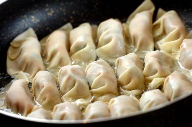 さっぱり和風！梅シソ餃子の作り方の手順4