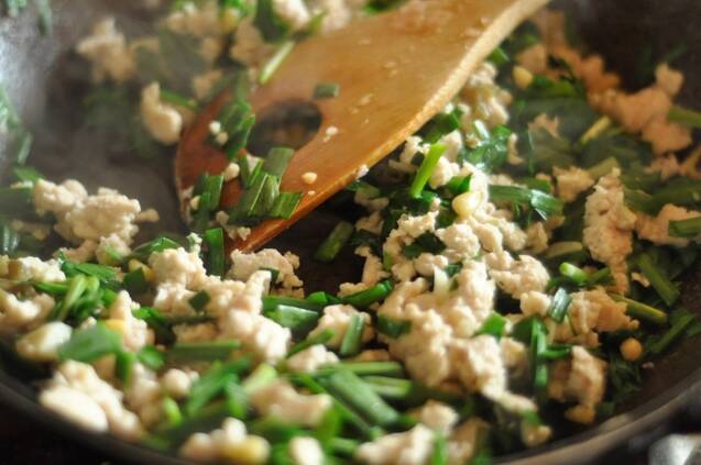 鶏ひき肉とニラのタイ風ライスの作り方の手順6