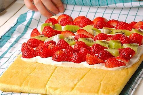 フルーツロールケーキの作り方の手順12