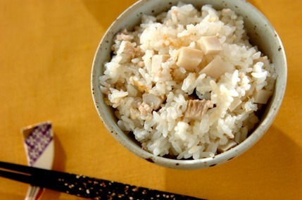 鶏ひき肉とエリンギの炊き込みご飯