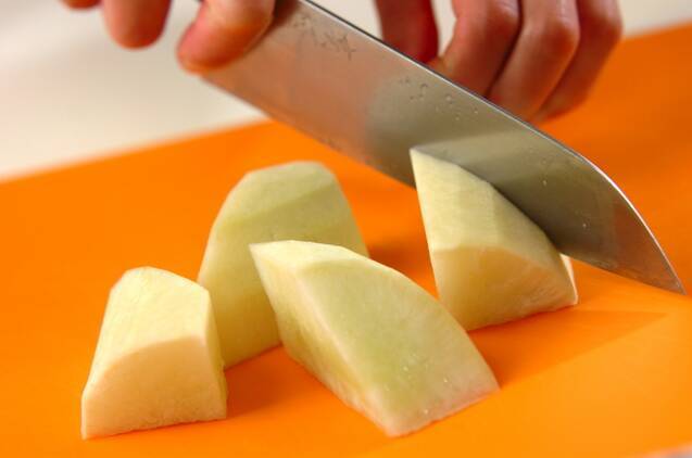 大根と鶏肉のコンソメ煮の作り方の手順2