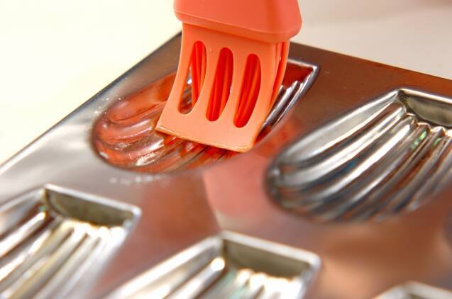 抹茶マドレーヌの作り方の手順3