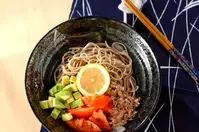 お月見そばサラダ