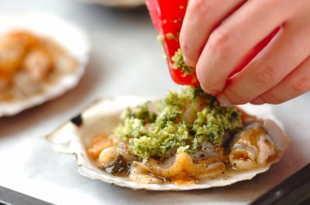 おしゃれおつまみ 殻付きホタテのバジル風味のパン粉焼きの作り方の手順4