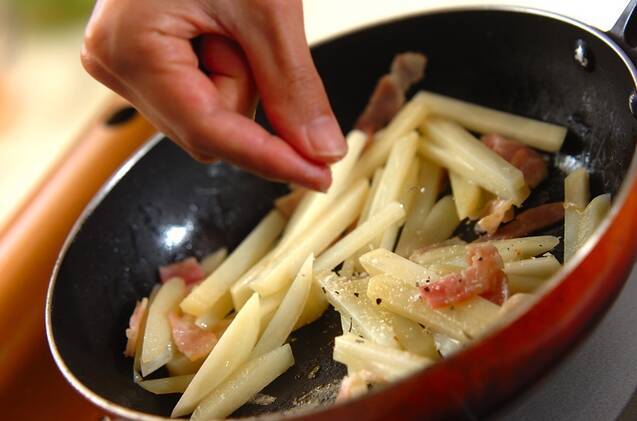 ジャガイモとベーコンのソテーの作り方の手順2