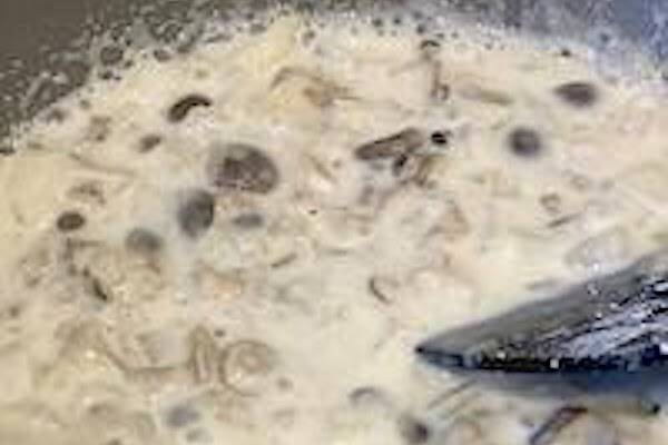 白身魚のポワレ〜きのこクリームソース〜の作り方の手順4