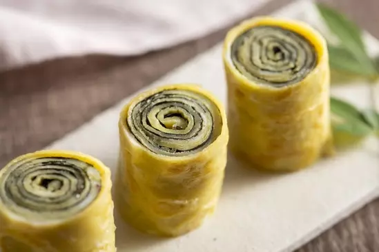 お弁当のおかずに くるくる海苔卵焼き By みずかさん 副菜 レシピ 作り方 E レシピ 料理のプロが作る簡単レシピ