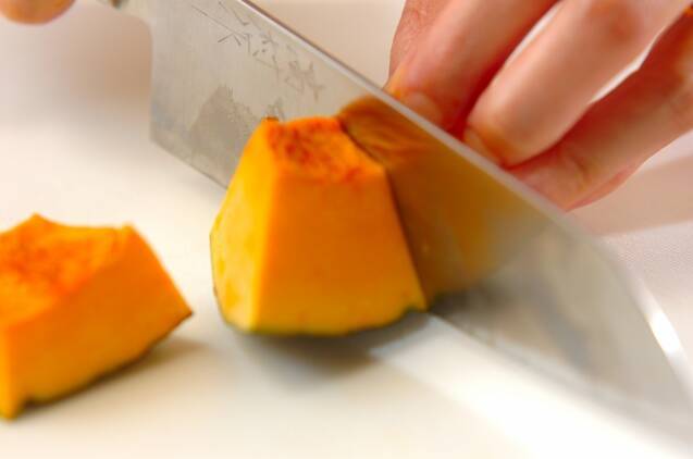 カボチャとベーコンの甘煮の作り方の手順1