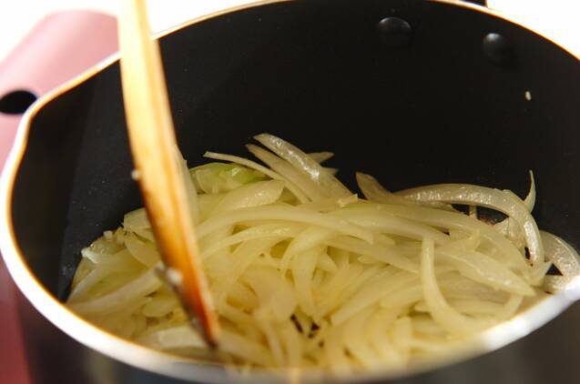 塩サバとトマトソースのペンネグラタンの献立の作り方の手順3