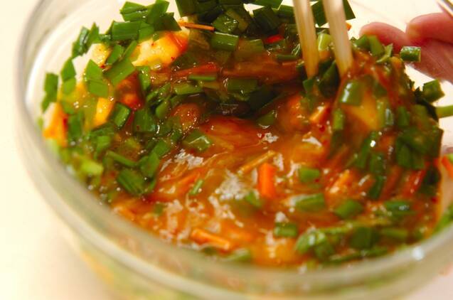 野菜とキムチの卵焼きの作り方の手順2