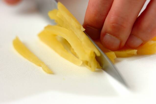 小松菜とたくあん和えの作り方の手順1