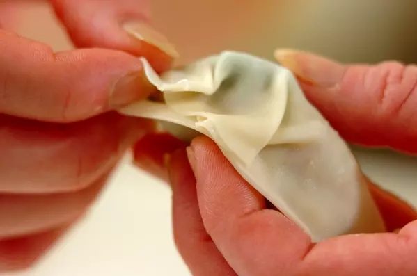 大葉がさわやか!しそ餃子の作り方4