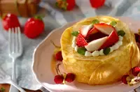 イチゴのクレープケーキ