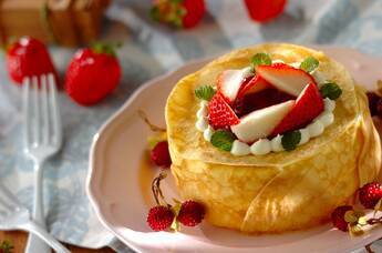 イチゴのクレープケーキ