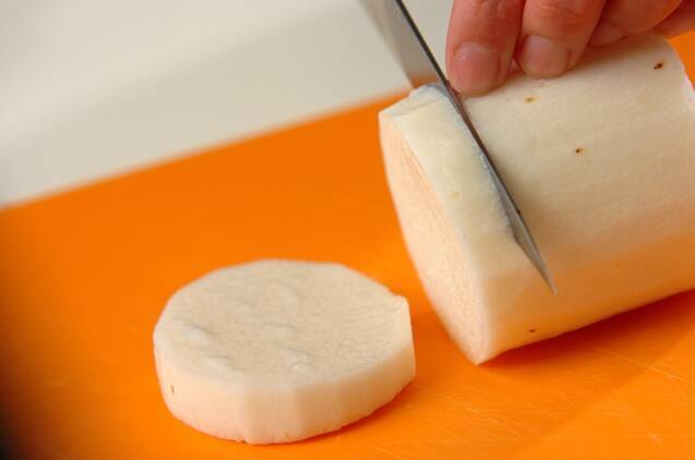 長芋の梅バターソテーの作り方の手順1