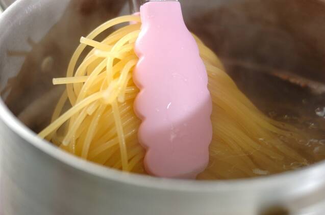 簡単時短パスタ ソーセージと菜の花 by山下 和美さんの作り方の手順3