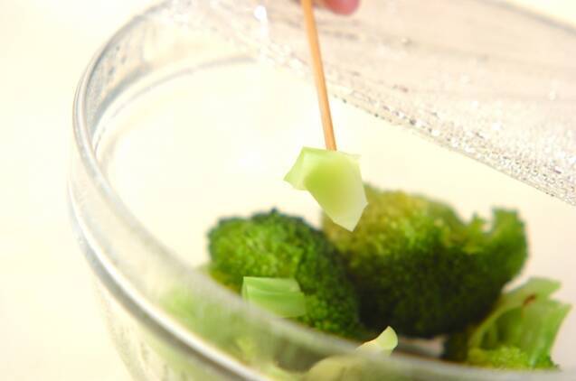 ブロッコリーの卵ソースの作り方の手順3