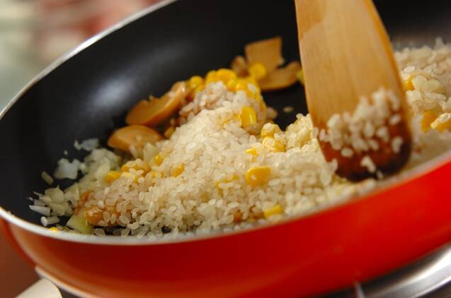 たっぷりシーフードピラフの作り方の手順9