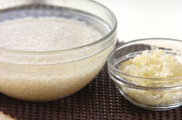 蒸し米エビ入り肉団子の作り方の手順2