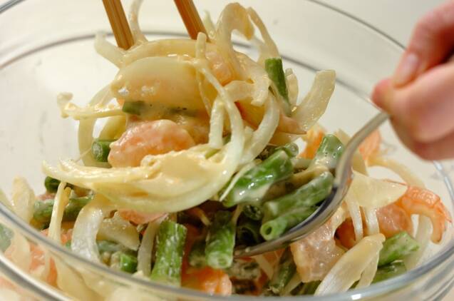 サヤインゲンとエビのかき揚げの作り方の手順3