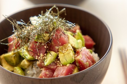 アボカドとマグロの丼