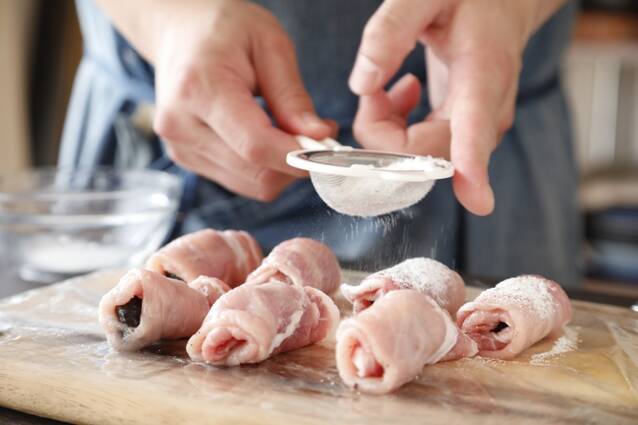 豚肉とプルーンのバルサミコソテーの作り方の手順2