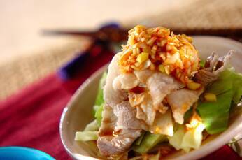 春キャベツと薄切り豚肉の中華和え