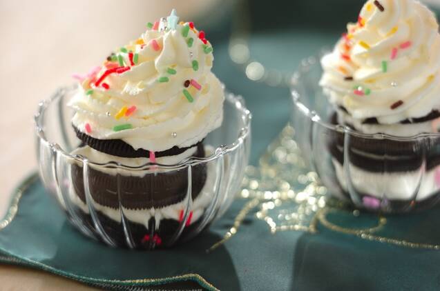 クッキーと生クリームで焼かないミニケーキ