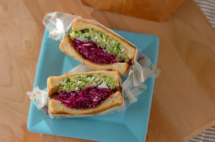 ブロッコリーのタルタルサラダ風サンドイッチ