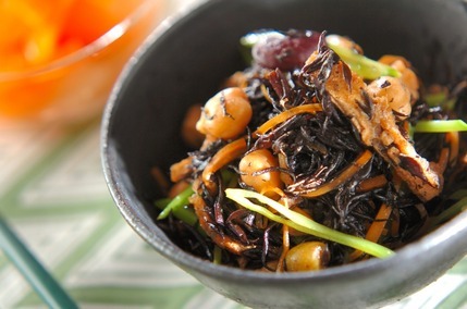 ヒジキとミックスビーンズの煮物