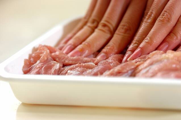 鶏肉のグリル野菜の蒸し煮添えの作り方の手順1