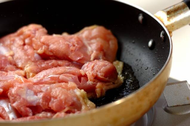 鶏肉のグリル野菜の蒸し煮添えの作り方の手順2