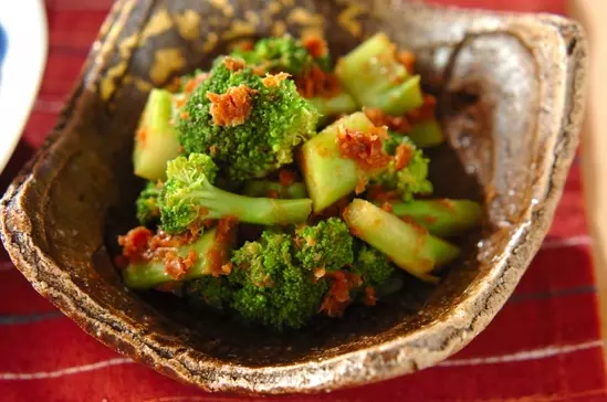 材料３つ５分で完成 やみつきブロッコリーのポン酢おかか和え By 杉本 亜希子さん 副菜 レシピ 作り方 E レシピ 料理のプロが作る簡単レシピ