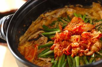 キムチの辛さと牛乳のコク　高麗鍋（こまなべ）