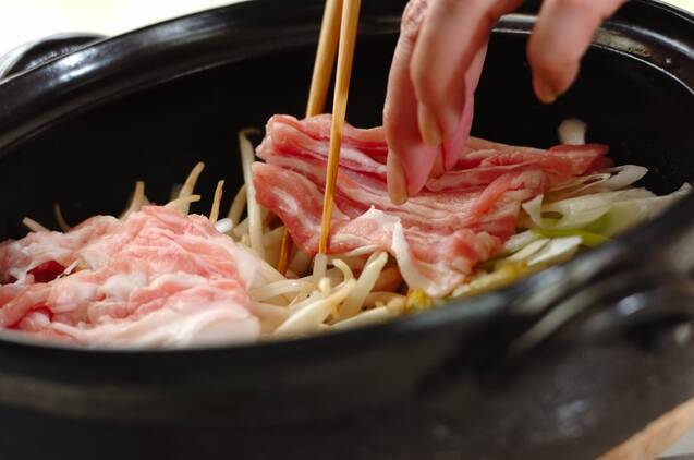 キムチの辛さと牛乳のコク　高麗鍋（こまなべ）の作り方の手順6