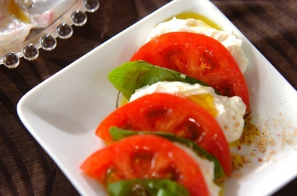 水きりヨーグルトのカプレーゼ