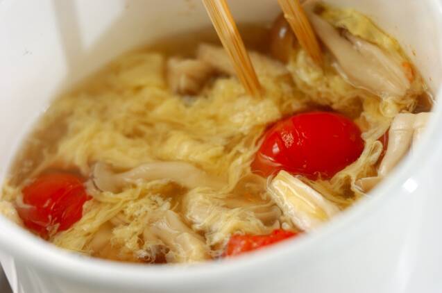 プチトマトとキノコの卵スープの作り方の手順4