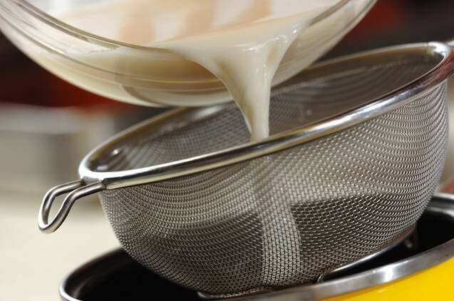 わらびもち～黒みつ添え～の作り方の手順2