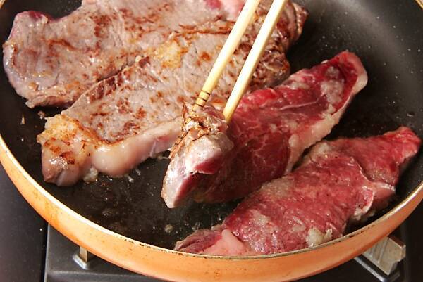 お肉柔らか！シャリアピンステーキ 絶品すりおろし玉ネギソースの作り方の手順5