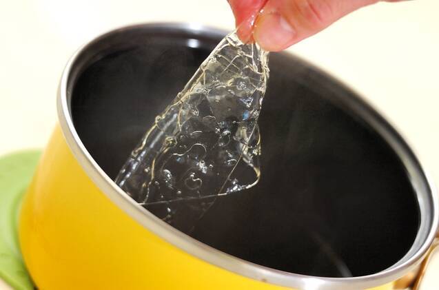 スモークサーモンとグリーンアスパラのゼリー寄せの作り方の手順4