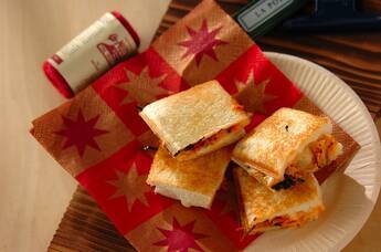 変わり種ホットサンド キムチとチーズ アレンジレシピ by増田 知子さん