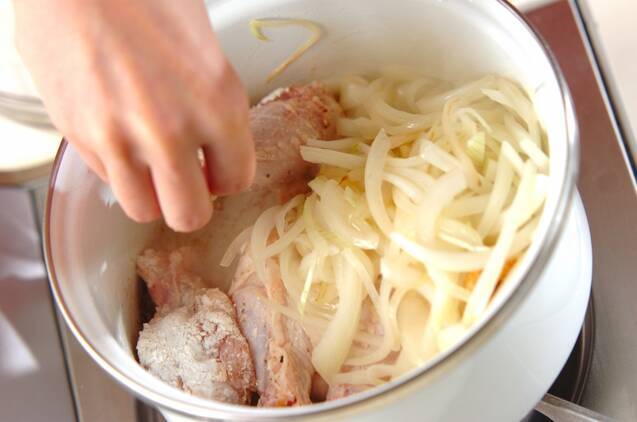 手羽元の赤ワイン煮込みの作り方の手順6