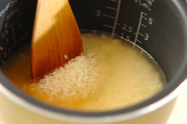 バター香る！シーフードピラフの作り方の手順3