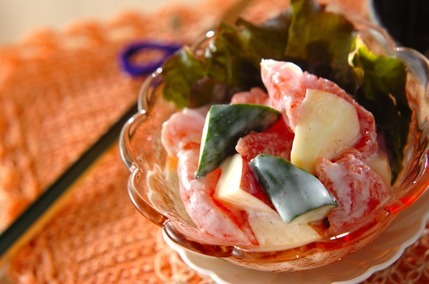 グレープとリンゴのサラダ