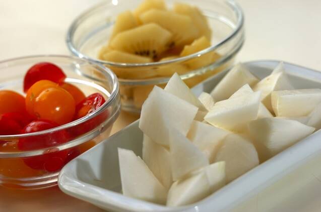 カルダモン風味のスイーツピクルスの作り方の手順1